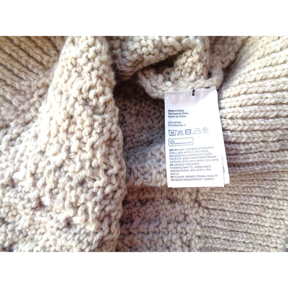 H&M Oversized Cable Knit Zip Closure Wool Blend Cardigan Sweater. M NWT - Picture 5 of 6